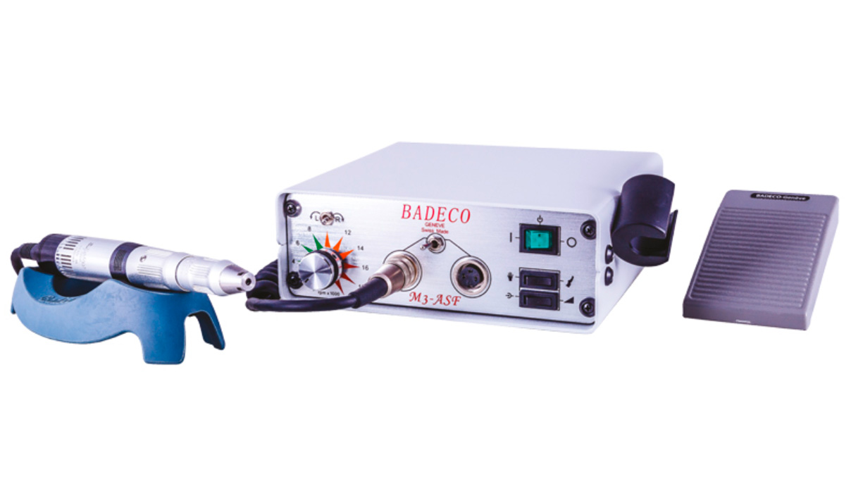 Badeco micromotorsysteem M3 ASF-440, set met besturingseenheid, pedaal, handstuk, beugel