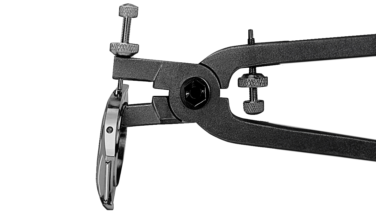 Bergeon 6161 Drückersetzzange regulierbarer Anschlag, 145 mm, inklusive 2 Punzen