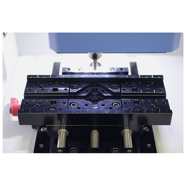 CNC-Gravurgerät Magic-20 mit Spannvorrichtung, Pin und Skala, für große Stücke CNC-Gravurgerät Magic-20 mit Spannvorrichtung, Pin und Skala, für große Stücke