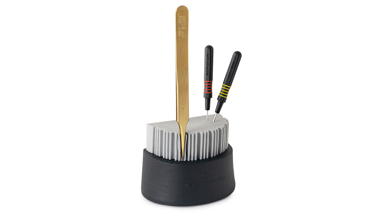 Cleaning sponge for tools, with holder