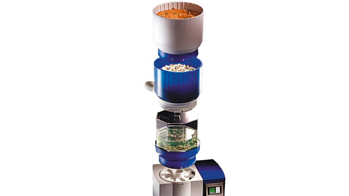 Eco-Maxi 3-in1: Disc centrifugal polishing machine, incl. interchangeable containers for dry, wet, and magnetic
polishing, media sets (dry and wet), and hand sieves (4 mm and 14 mm perforation)