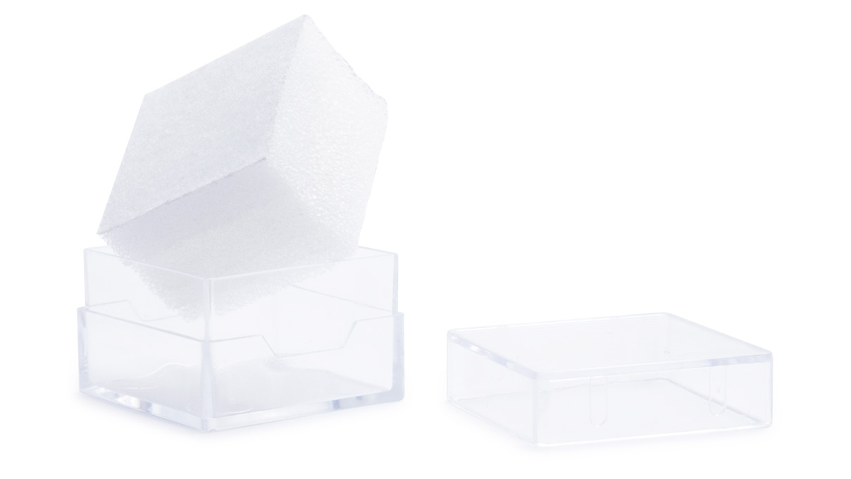 Transparant doosje met wit schuim, 25 x 25 x 16 mm