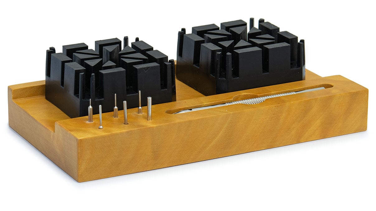 Pin-Fix PLUS rolbandverkorter set op houten basis