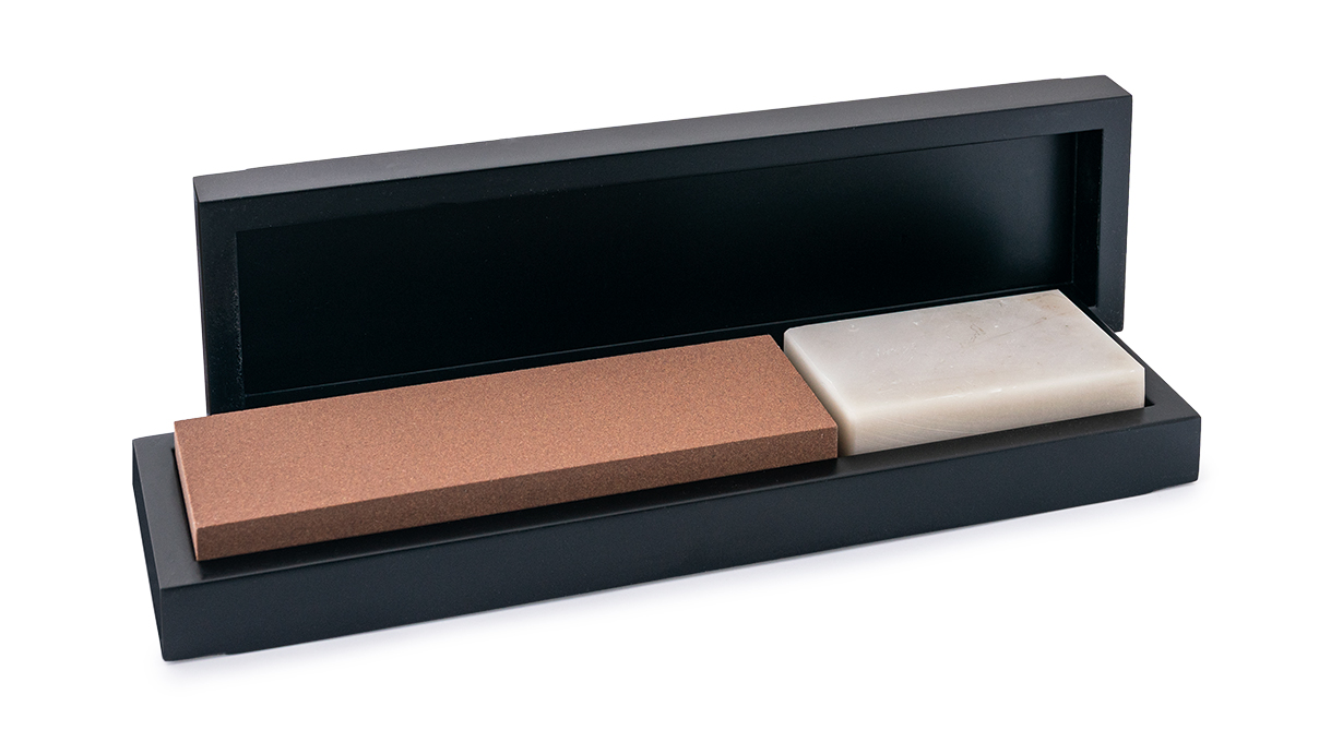 Bergeon 4125 Slijpsteenset Arkansas en India, Arkansas 80 x 50 x 25 mm, India 150 x 50 x 25
mm