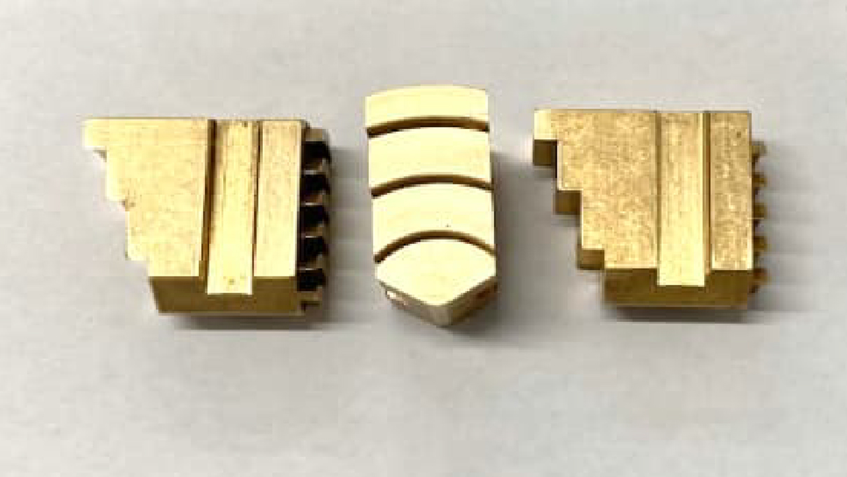 Set of 3 brass clamping jaws numbered and machined, outside clamping
