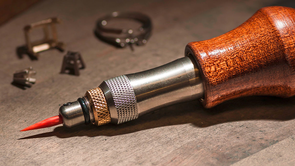 EnSet © WH handstuk, met houten handvat, 3 hamers en 3 spantangen