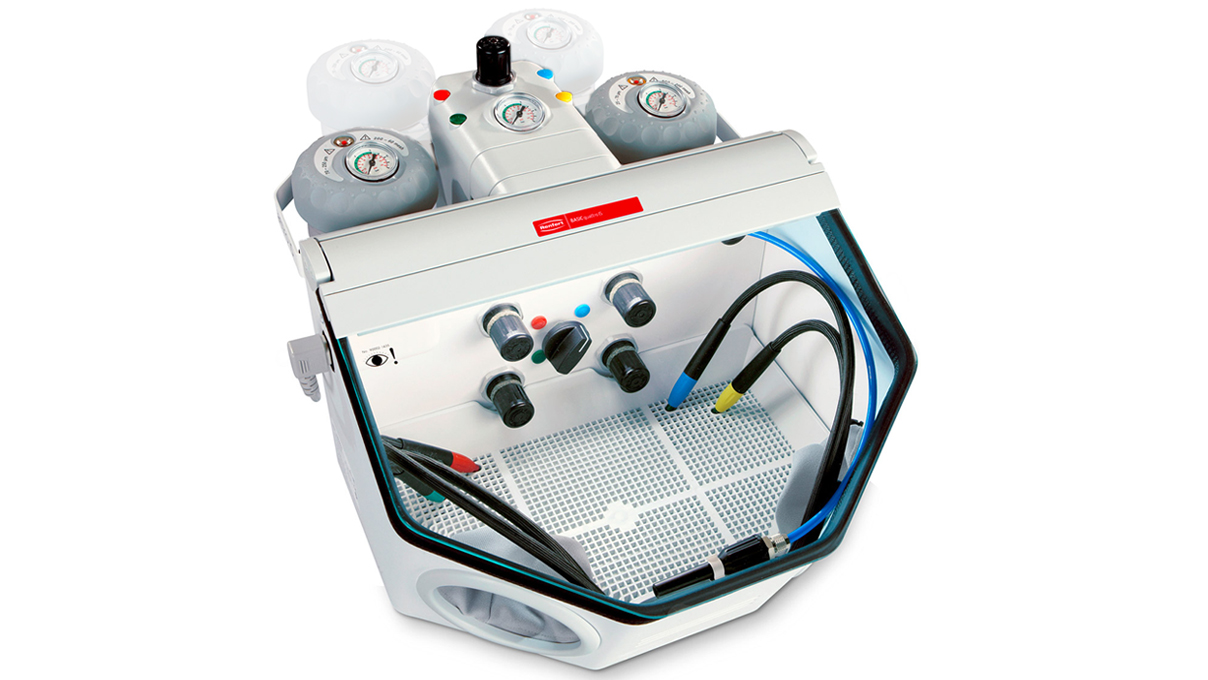 Renfert Basic Quattro IS Feinstrahlgerät, 2 Tanks, 25 - 70 µm und 70 - 250 µm, 100 - 120 V