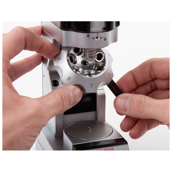VOH Pavix watch test device with complete control at hand-fitting