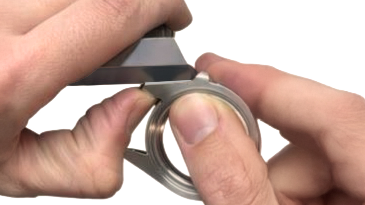 Micromecalp 3D-Schwalbenschwanz Rückplatte für Gehäuse von Taucheruhren mit Kronenschutz
(Crownguard)