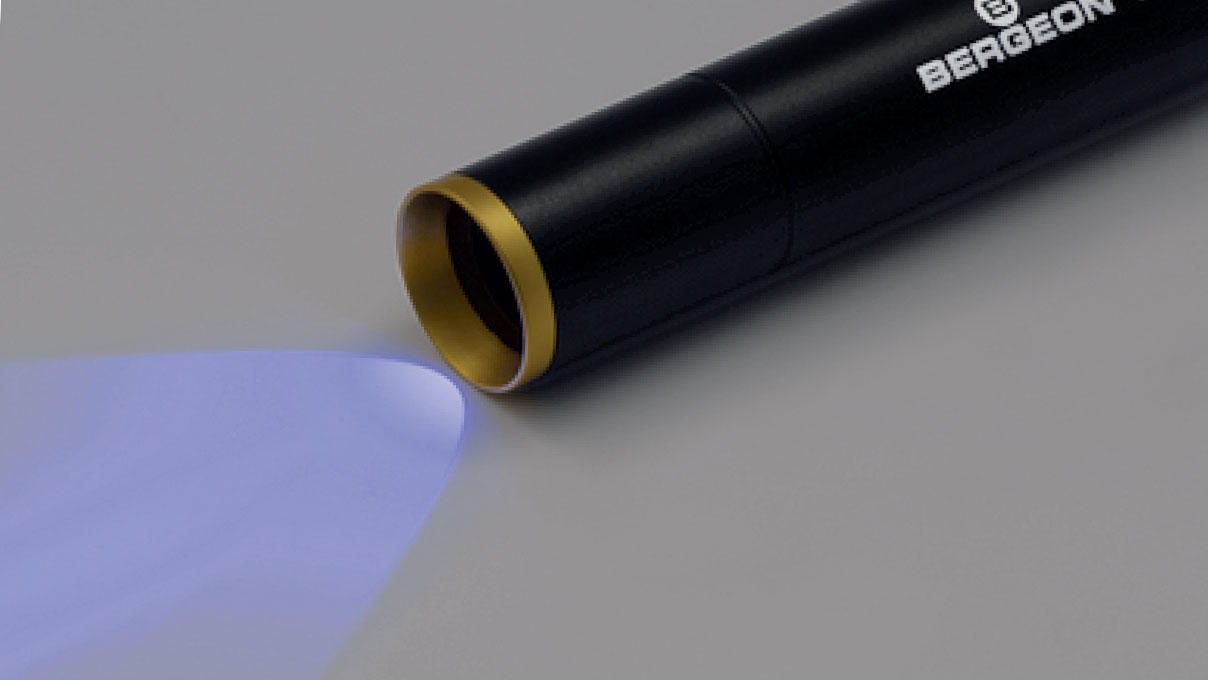 Bergeon 5474 UV-Taschenlampe, Aluminiumgehäuse