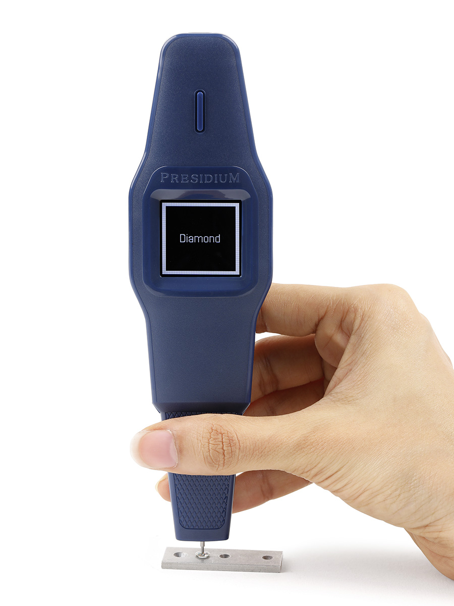 Presidium ARI handheld testing device for colorless diamonds