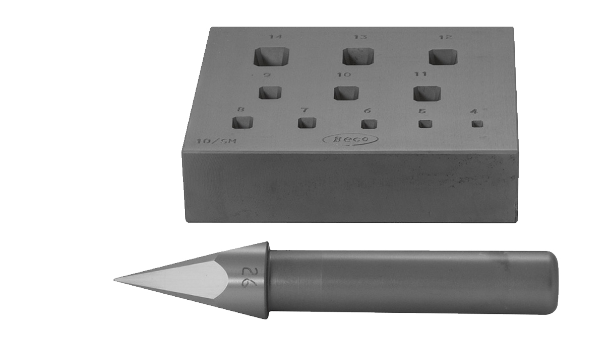 Stamping block with punch longoctagonal 11 holes 4x2.8  -  14x10