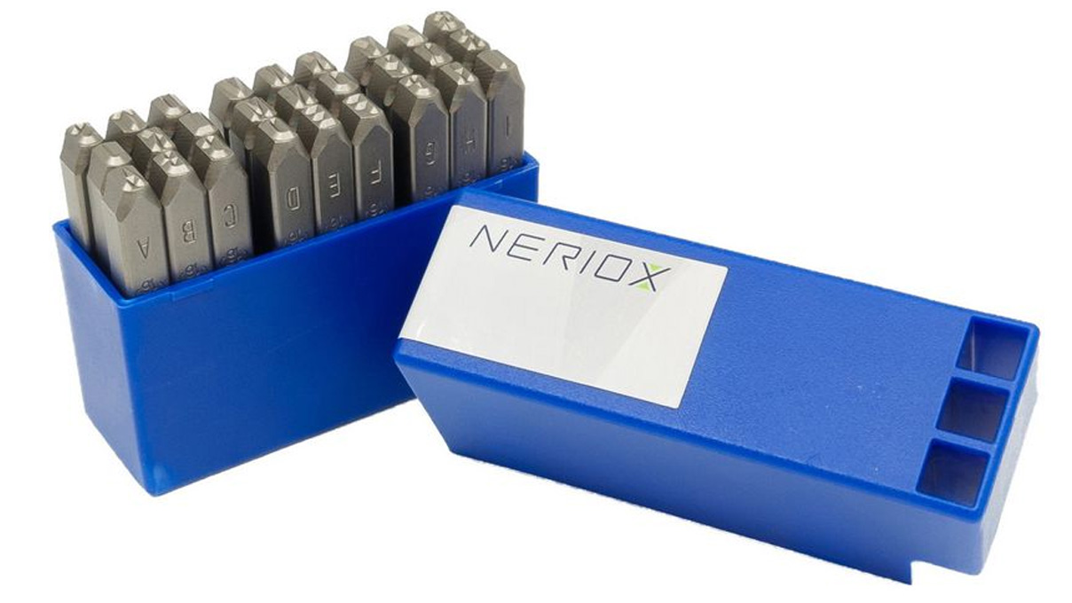 Neriox Schlagbuchstabensatz, 27-teilig, A-Z und &, aus gehärtetem HRC 58-62, Schlagseite HRC 38-46, 2
mm Schrifthöhe