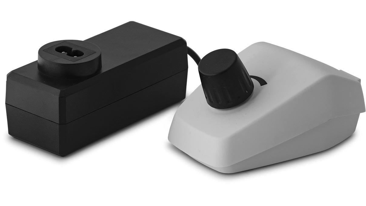 Controller K LED voor aan/uit schakelen en dimmen (indien geen statief wordt gebruikt), incl. magentplaat en
voedingsadapter