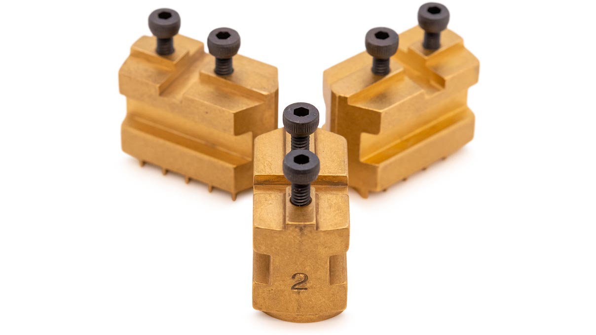 Basis aus Messing für Spannbacken als Unterteil für Delrin oder Stahlaufsätze, Set mit 3 Stück