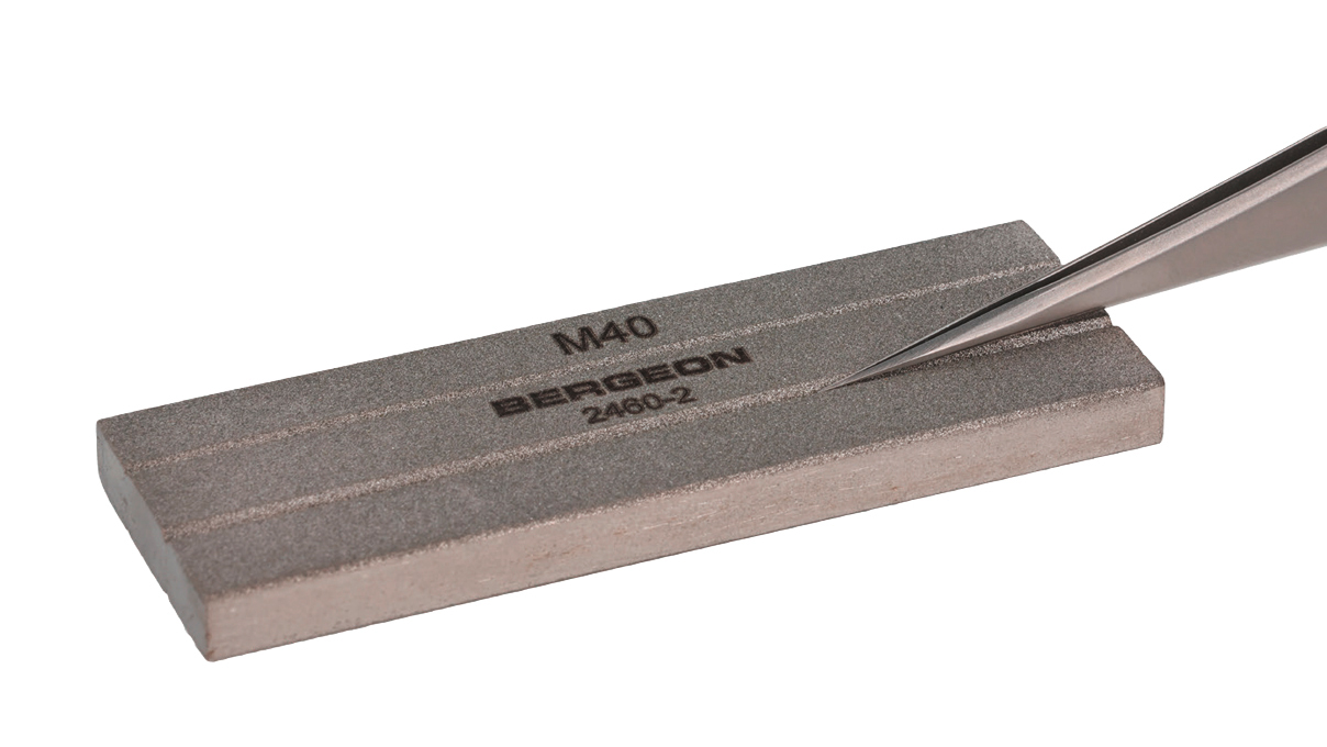 Bergeon 2460-2 Schleifplatte für Pinzettenspitzen, 6 x 75 x 25 mm, mit 2 Rillen (1 mm / 2 mm)